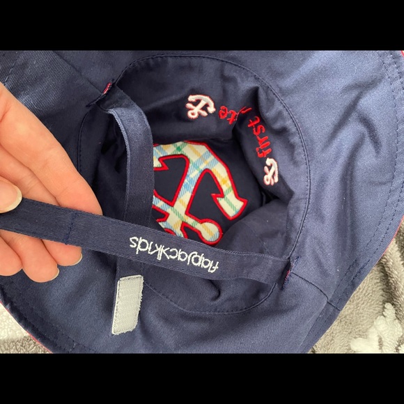 💙2/$25 Toddler reversible bucket hat - Picture 5 of 5